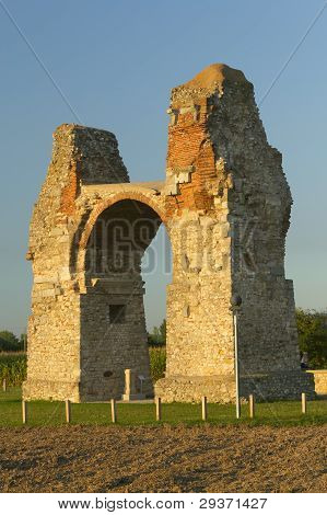 alte rÃ¶mische Tor (Heidentor) in Ã–sterreich (Europa)