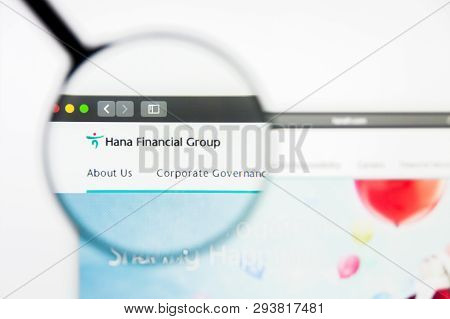 Los Angeles, California, Usa - 5 April 2019: Illustrative Editorial Of Hana Financial Group Website 
