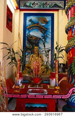 Ko Chang, Thailand - April 10, 2018: Chinese Buddist Temple In The North Area Of The Island - Hierog