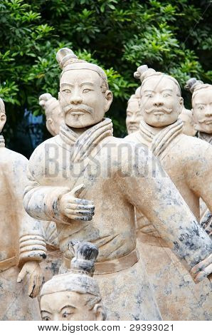 Exército de guerreiros de terracota, dentre as mais famosas atracções históricas na china