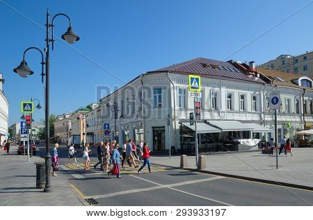 Moscow, Russia - August 10, 2017: View Of Pyatnitskaya Street And House 