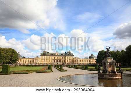 Drottningholm, Sweden, Septebmer 4, 2011: Drottningholm Palace And Gardens