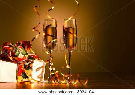 Bicchieri di champagne al party di Capodanno
