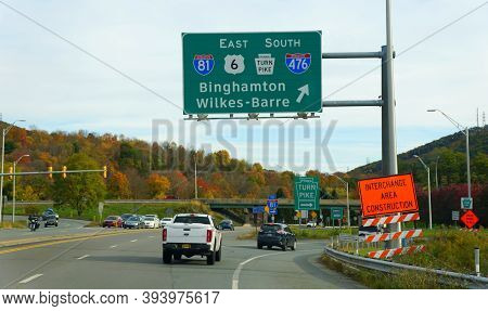 Clark Summit, Pennsylvania, U.s.a - October 20, 2020 - Traffic Into Interstate 81, 476, Pa Turnpike 