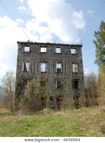 Resterna av habsburgska slott