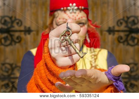 Gypsy Girl Baroque Key