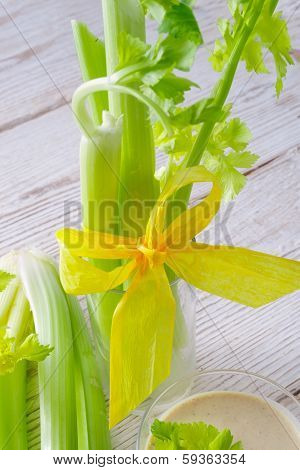 Celery Dippen