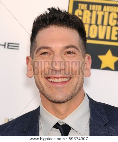 LOS ANGELES - JAN 16:  Jon Bernthal arrives to the Critics' Choice Movie Awards 2014  on January 16, 2014 in Santa Monica, CA                
