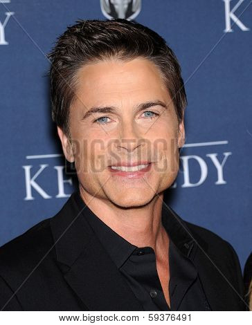 LOS ANGELES - NOV 04:  Rob Lowe arrives to the 