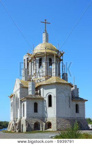 修建寺庙