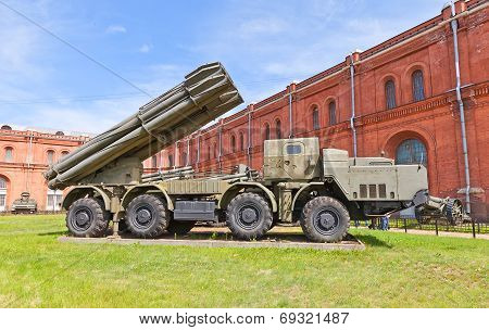 Soviet Heavy Rocket Launcher System 9A52 Smerch