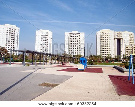 Or Yehuda Neve Rabin Large Equipped Yard 2011