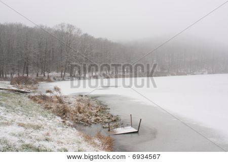 Lago d'inverno