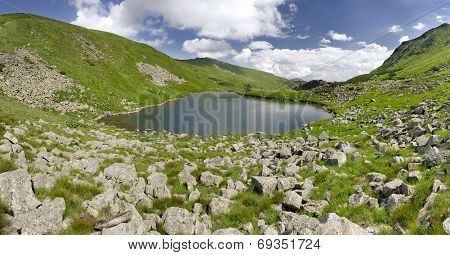 Brebeneskul Lake In Carpathian Mountains