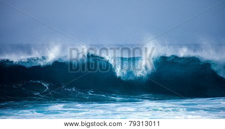 Ocean Waves Breaking