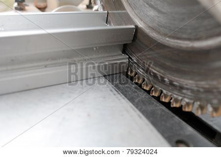electric saw