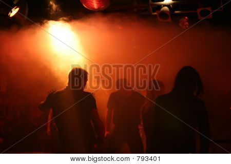 Siluetas de personas de baile