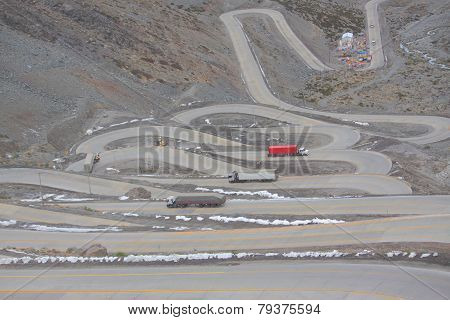 international road with many switchbacks between Santiago and Mendoza