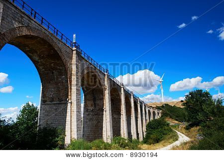 Vecchio ponte ferroviario