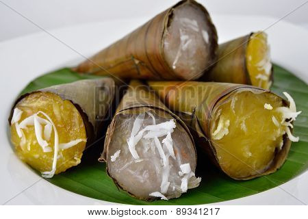 Thai Dessert Steam-minced Pumpkins And Taro With Shredded Coconut In Cone