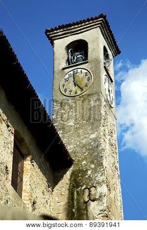 Arsago Seprio Old Abstract In  Italy   The   Wall  And