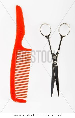 combs and scissors for hairdressers
