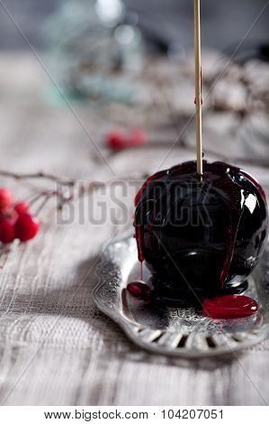 Halloween black and red caramelized apples