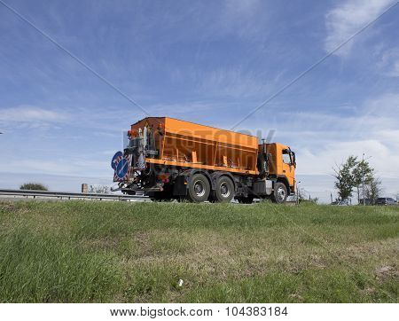 Spreader Truck
