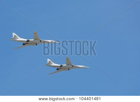 Supersonic Strategic Tu-160 Bombers (white Swan)