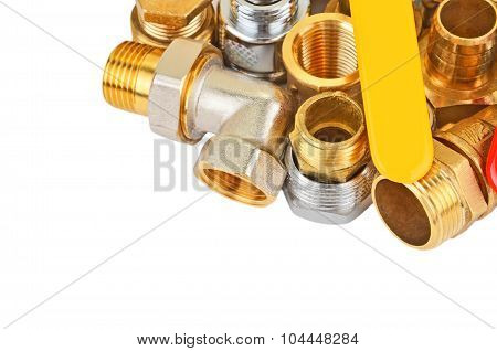 Set of plumbing elements