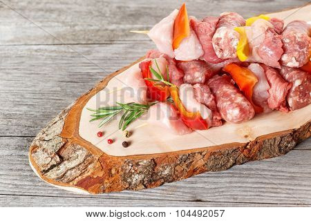 brochettes on a chopping board