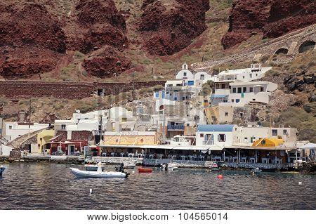 Ammoudi Bay, Port Of Oia, Santorini, Greece