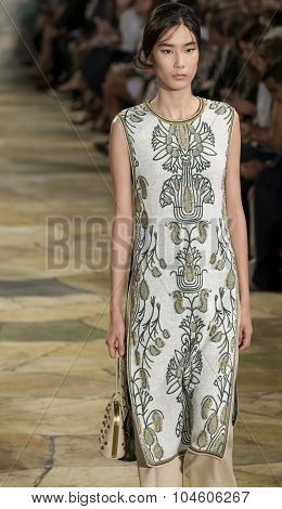 Tory Burch - Spring Summer 2016 Collection