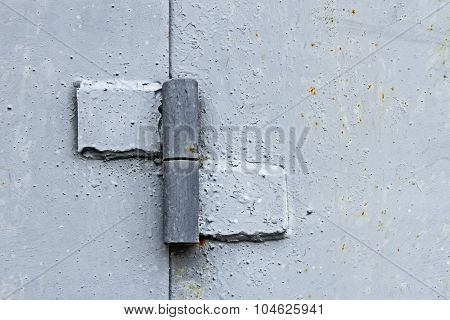 Metal Hinge Welded To Steel Plates And Painted