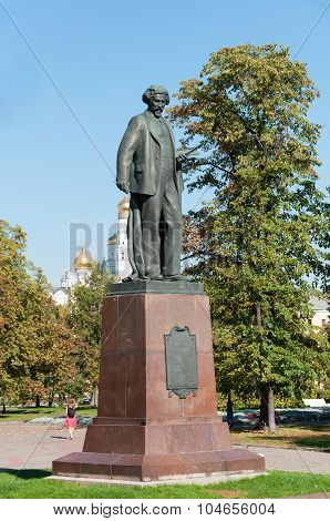 Moscow, Russia - 09.21.2015.  Monument to  famous painter Repin in Bolotnaya Square