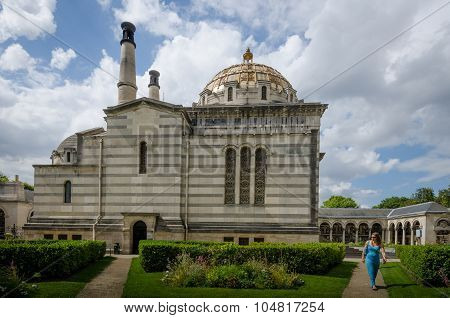Pere Lachaise Crematorium and Columbarium