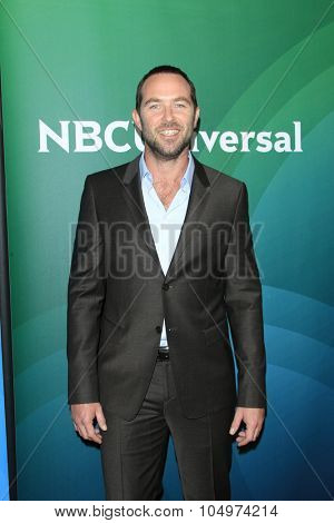 LOS ANGELES - AUG 12:  Sullivan Stapleton at the NBCUniversal 2015 TCA Summer Press Tour at the Beverly Hilton Hotel on August 12, 2015 in Beverly Hills, CA