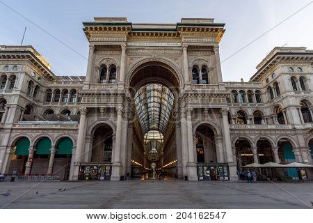 Milano City Wiews. Vittorio Emanuele Gallery