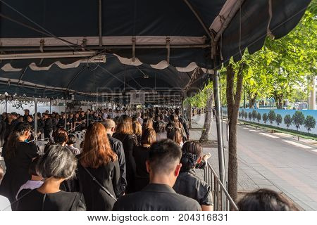 People To Pay And Respect To Thai King Bhumibol