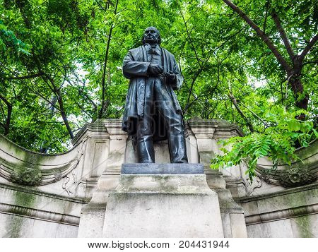 Brunel Statue In London (hdr)