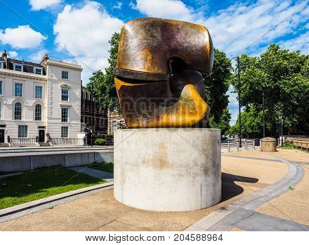 Moore Sculpture Titled Locking Piece In London (hdr)