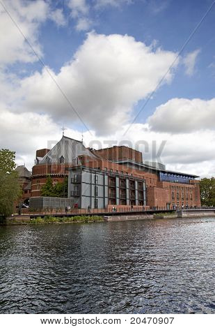 STRATFORD-UPON-AVON-22 maj: The Royal Shakespeare theatre er nyligt renoveret og genåbnet på maj