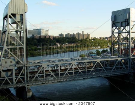 225Th St мост