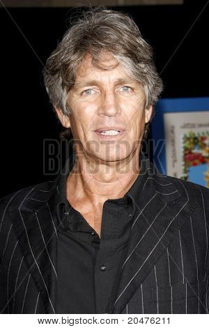 로스 앤젤레스-4 월 21: 에릭 로버츠 "무도회" 시사회 엘 캐 피 탄에서 2011 년 4 월 21 일에 도착 