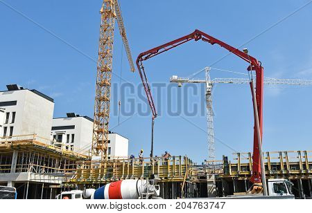 Construction of a new apartment building in the city
