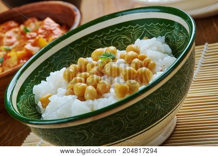 Nohutlu pilav -Turkish pilaf with chickpeas  close up