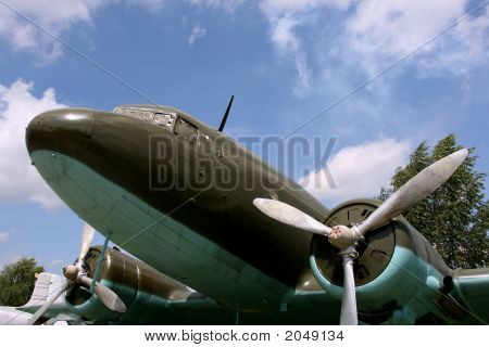 Lisunov Li-2