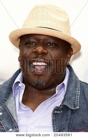LOS ANGELES - 22. května: Cedric Entertainer dospět 