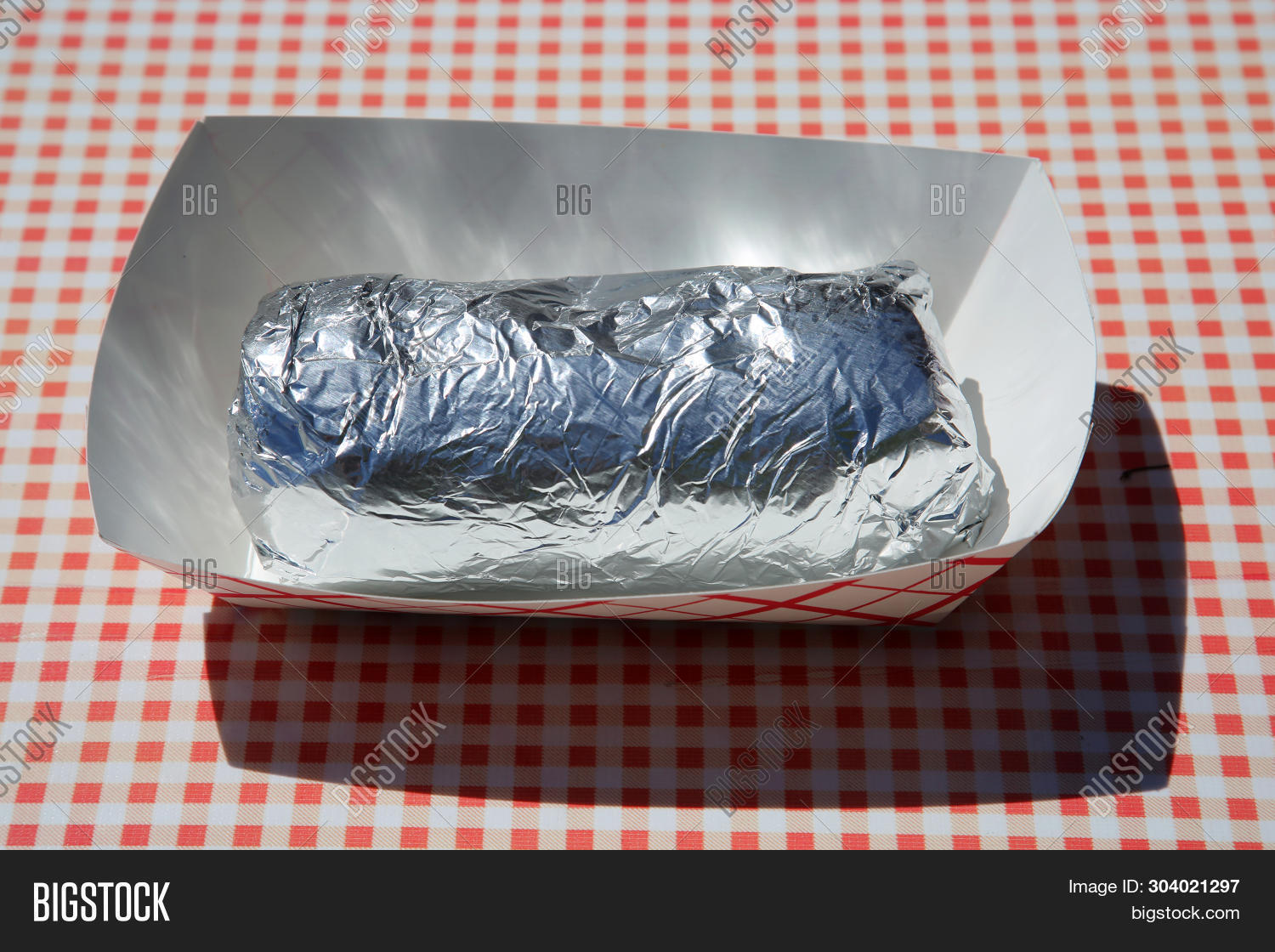 Imagen y foto Burrito. Foil (prueba gratis) Bigstock