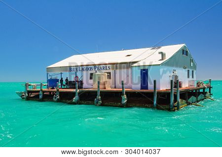The Floating Pontoon Of The Blue Lagoon Pearl Shop - Monkey Mia, Wa, Australia, 4 December 2014